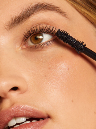 Picture of Fullest Volumizing Mascara